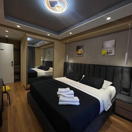Peaky Hotel Durrës Kültér fotó