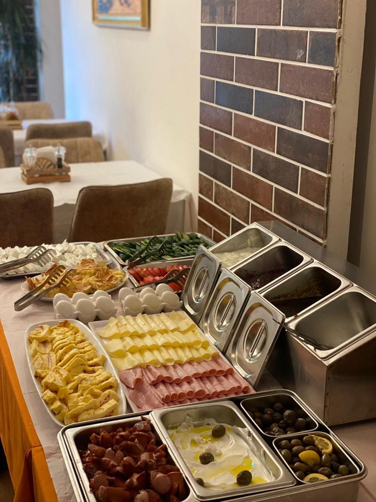 Peaky Hotel Durrës Kültér fotó