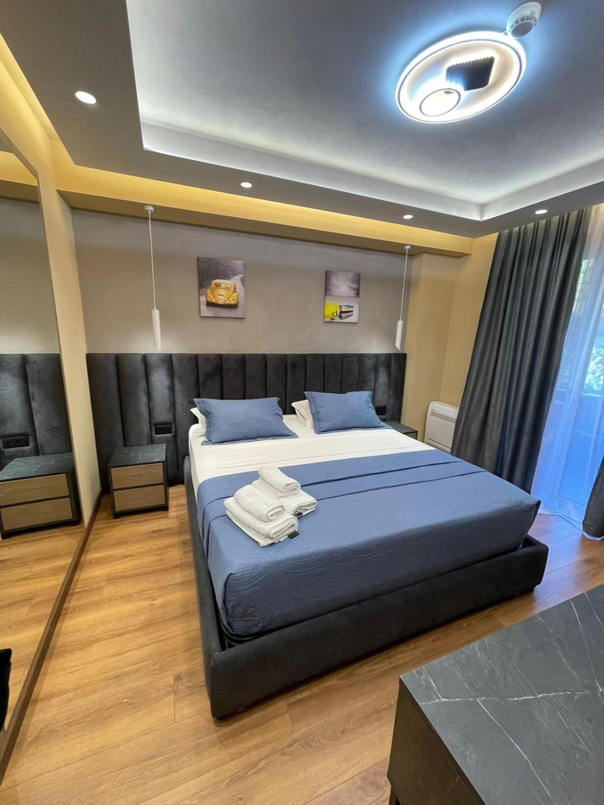 Peaky Hotel Durrës Kültér fotó
