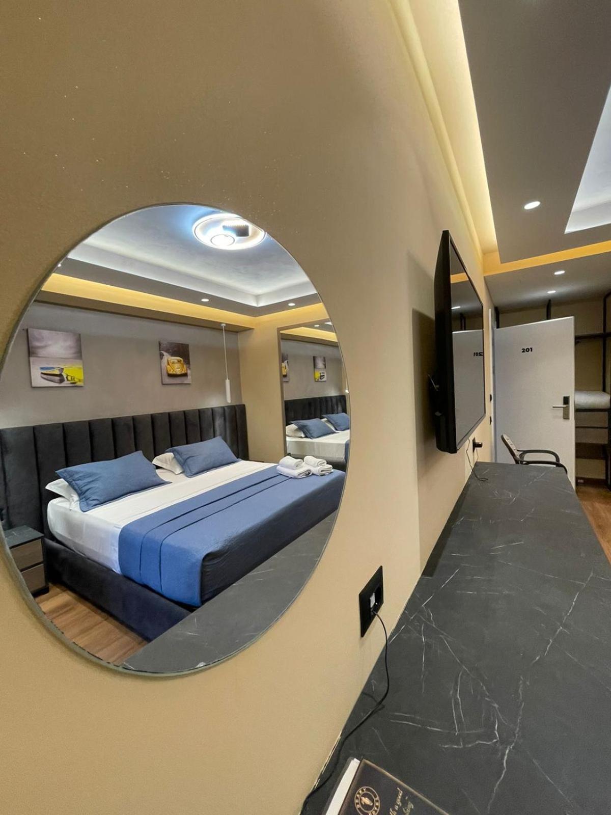 Peaky Hotel Durrës Kültér fotó