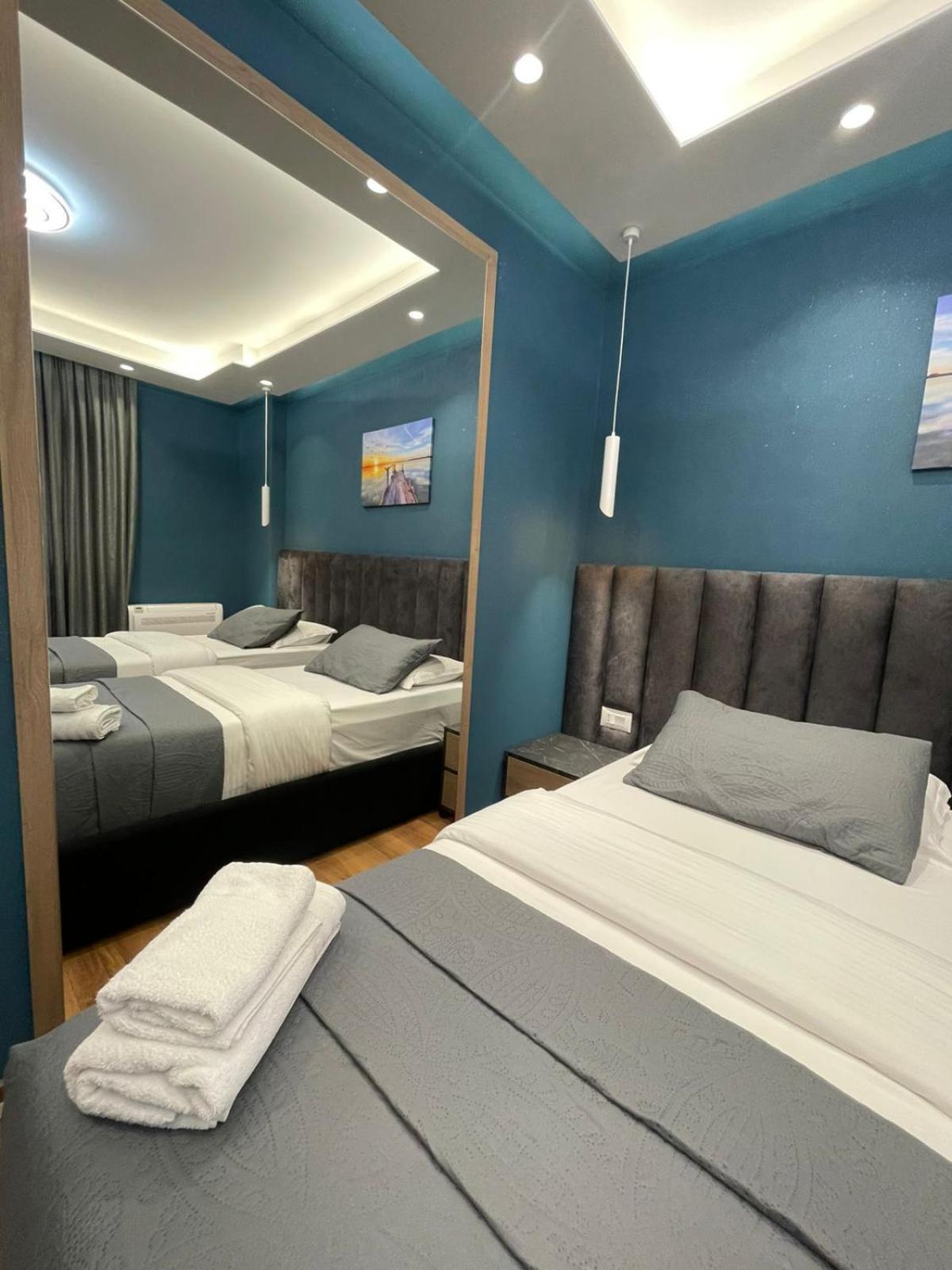 Peaky Hotel Durrës Kültér fotó