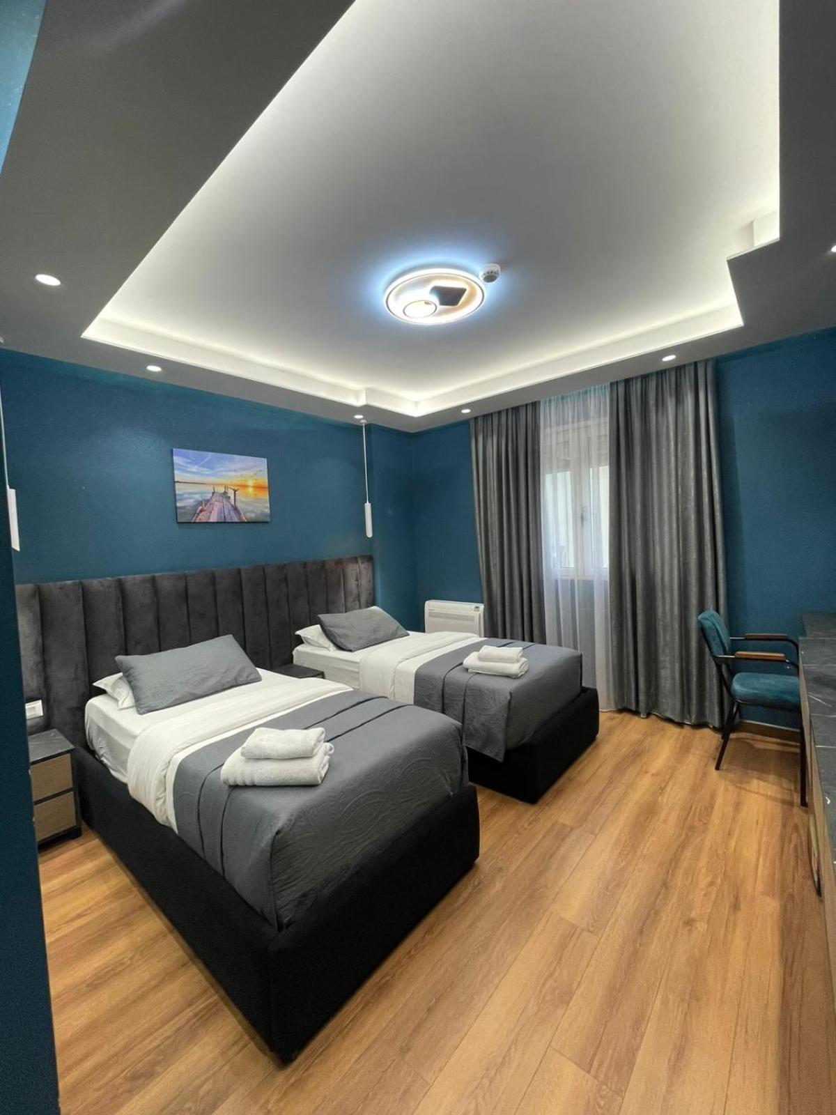 Peaky Hotel Durrës Kültér fotó