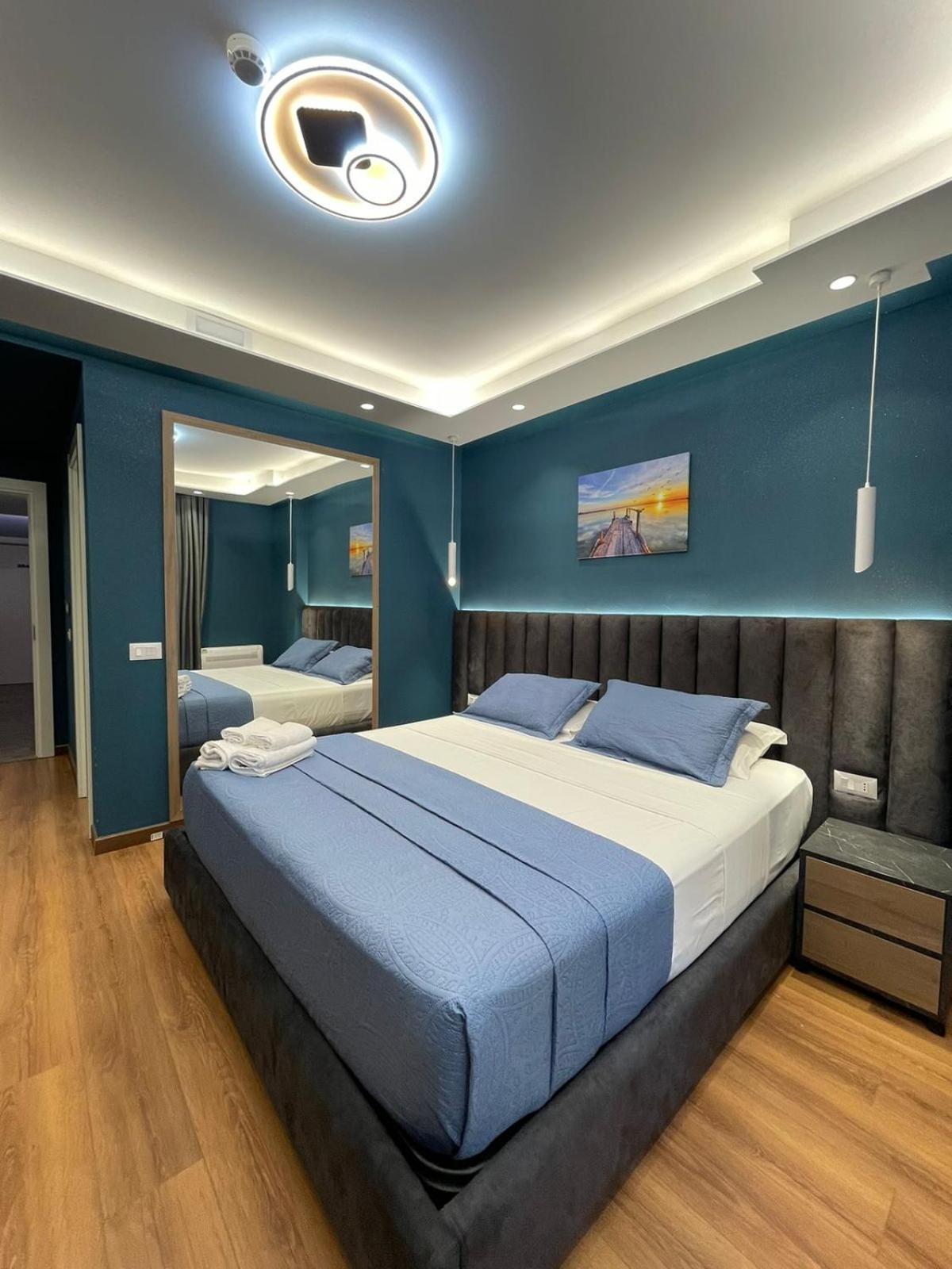 Peaky Hotel Durrës Kültér fotó