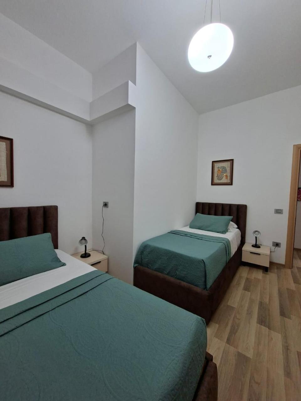 Peaky Hotel Durrës Kültér fotó