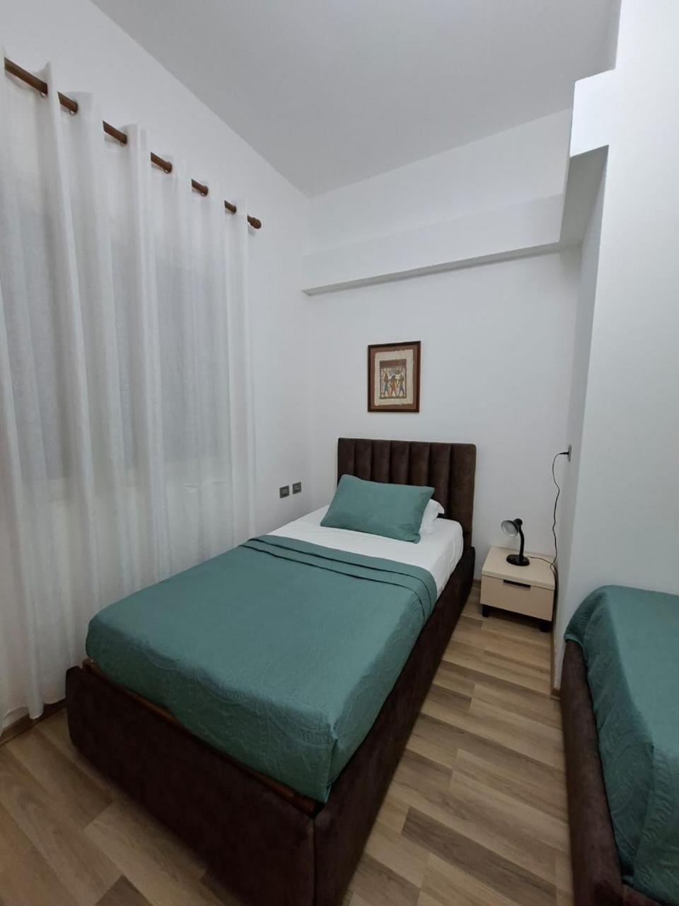 Peaky Hotel Durrës Kültér fotó